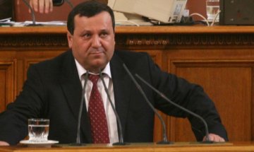 Адемов: Ще има стимул хората да се върнат на пазара на труда