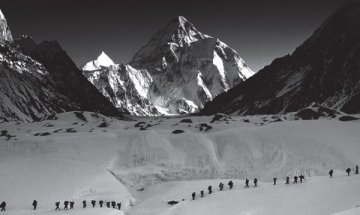 Погребани в небесата... 