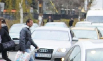 Забраняват утре паркирането в част от центъра на София