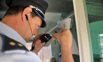 Камерън под натиск заради ограниченията за българи