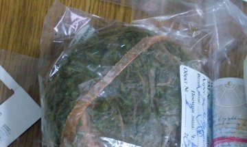 Белезници за 15-годишен заради марихуана