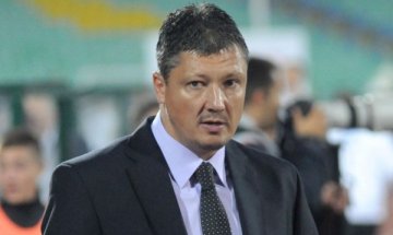 Спрягат Любо Пенев за треньор на Валенсия