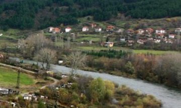 Палати, които по документи са ливади, конфискува държавата