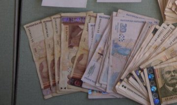 Премахват наказателната такса за кредитите