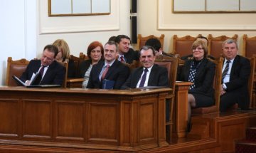 "Дебатите по вота на недоверие се обърнаха срещу вносителя"