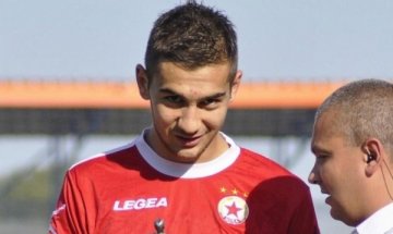Национал преподписа с ЦСКА