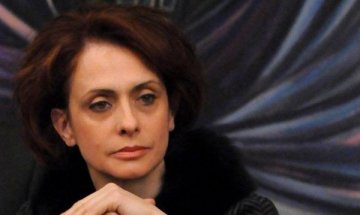 Надежда Нейнски: Оставаме при дясното