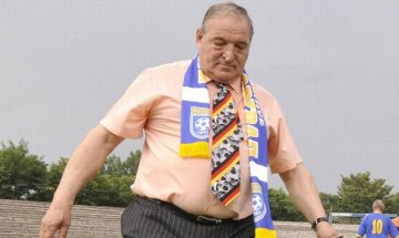 Пената ще става треньор в чужбина
