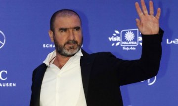 Ерик Кантона дава кураж на Манчестър Юнайтед