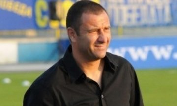 Ботев Пловдив би шута на Кривия
