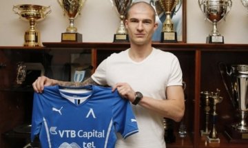 Гонзо продължава с чистката в Левски