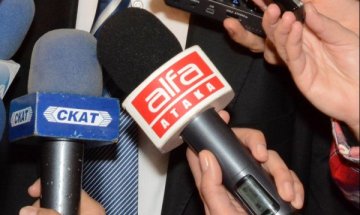 В кулоара: Сблъсък заради бял прашец и гей порно