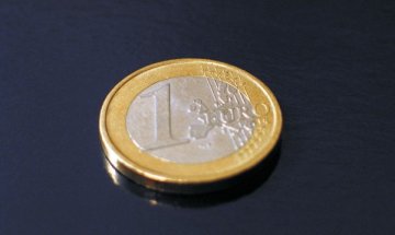 КЗК иска информация за сделката с фирмите на Цветан Василев