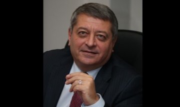 Стилиян Вътев: За гуверньор на БНБ трябват "здрави топки"!