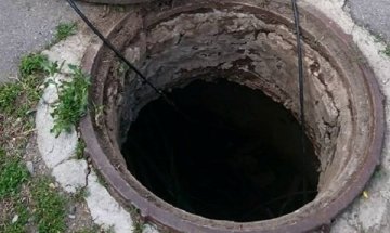 Гледайте си в краката! Шахти в София са "гладни" за тях