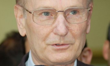 Отиде си юристът Неделчо Беронов