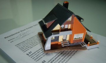 Искат по-добра защита на потребителите на портали за имоти