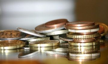 Причинява ли капитализмът бедност?