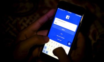 За 10 секунди – 500 000 поста във Facebook
