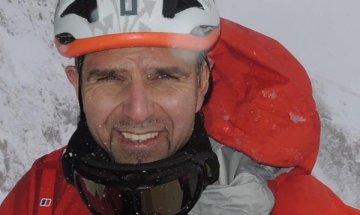  Боян Петров покори връх Анапурна
