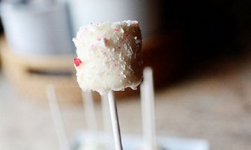 Рецептата Dnes: Вкусни "близалки" от маршмелоу 