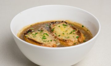 Рецептата Dnes: Лучена супа