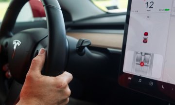 Tesla поглежда по-сериозно към Източна Европа 