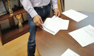 Абсурд: Шофьор на рейс отнесе 3 акта заради винетка, която е купил