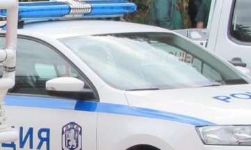 Автобус и кола се удариха на кръстовище в Шумен