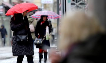 Времето днес: Облачно, в Южна България - дъжд