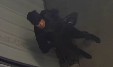 Виждали ли сте тази жена? Столичните криминалисти я търсят 