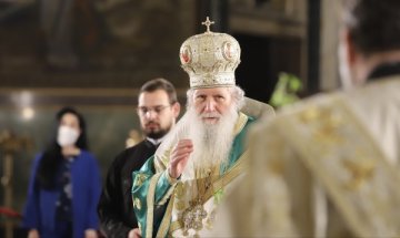 Патриарх Неофит: Изпитание е за всички нас да ликуваме с дивната вест за Възкресението