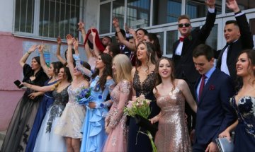 15 хил. абитуриенти с молба – искат си поне изпращането