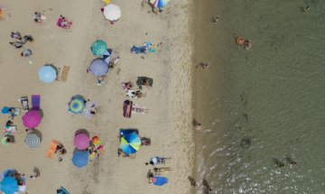 Рекордни горещини в Гърция, в Атина 37 градуса на сянка