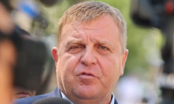 Каракачанов категоричен: ВМРО няма да подпише проекта за Конституция