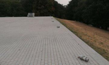 Вандали изпотрошиха 17 лампи на Пантеона на възрожденците в Русе