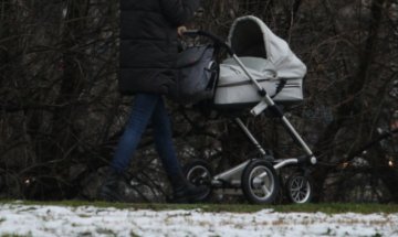 От HelpBook: Как майка с количка да влезе в сградата на район Витоша