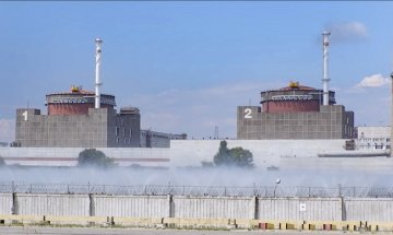 Жители на Никопол, на 7 км от АЕЦ "Запорожие": Руснаците носят болка и сълзи