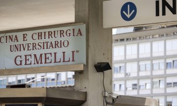 Папа Франциск прекара спокойна нощ в римската болница