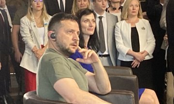 Зеленски: Не бих си позволил да критикувам президента Радев