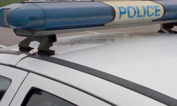 Ученик вади пищов в час, баща му го предаде в полицията
