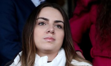 Нургюл и шампионките: Хубав ат и под съдран държавен чул си личи и печели 