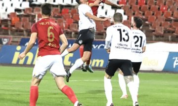 Пенев извади "Хебър" от дъното, класира се за полуфиналите