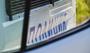 Арестуваха двама, псували полицаи на пияна глава