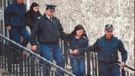 Девет и осем години затвор за двете непълнолетни убийци от Пловдив