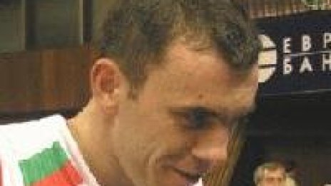 Тодор Стойков продължава да води при реализаторите за Купата на УЛЕБ