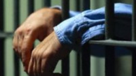Престъпник съди затвор заради нездравословна храна