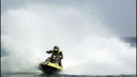 Британци се опитаха да транспортират 46 кг канабис през Ламанша с джет