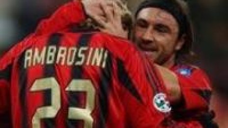 Милан се класира за финала въпреки загуба с 1:3