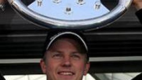 Кими Райконен спря победната серия на Рено